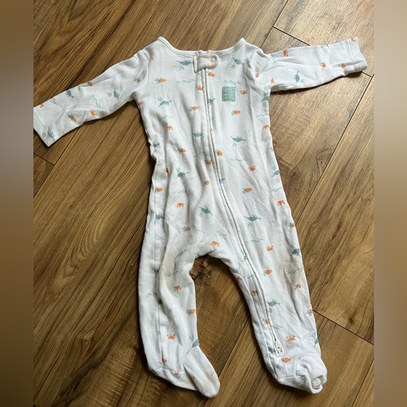 Carter’s Bundle - 9 months - Picture 2 of 4